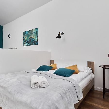 Dominikanska Old Town Studio W Kamienicy By Noclegi Renters วรอตซวาฟ ภายนอก รูปภาพ