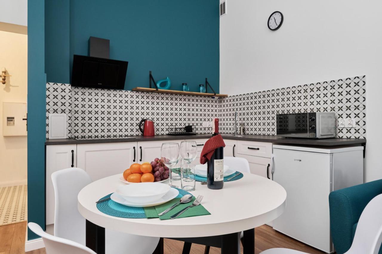 Dominikanska Old Town Studio W Kamienicy By Noclegi Renters วรอตซวาฟ ภายนอก รูปภาพ
