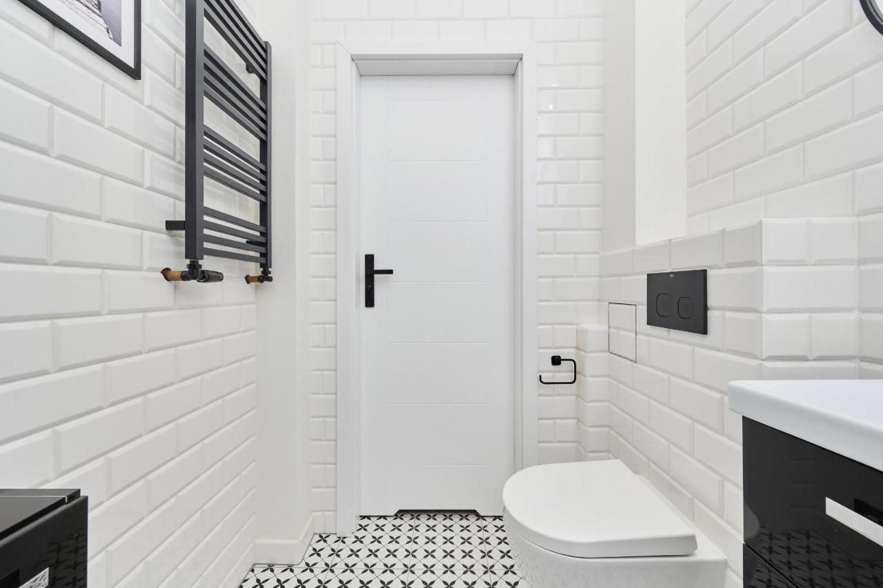 Dominikanska Old Town Studio W Kamienicy By Noclegi Renters วรอตซวาฟ ภายนอก รูปภาพ